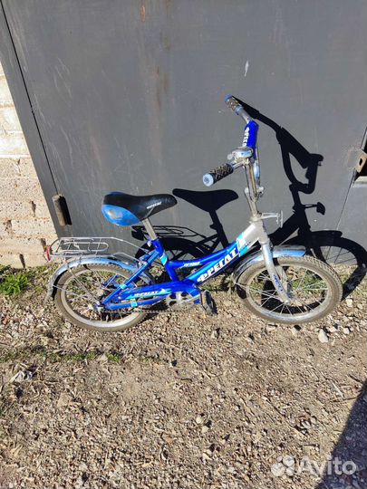 Два велосипеда детский и подростковый