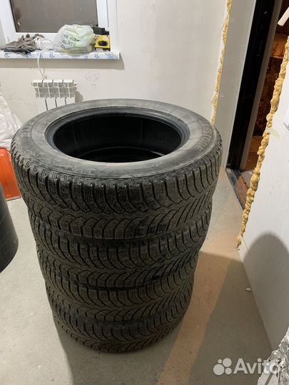 Bridgestone Blizzak Spike-01 225/65 R17