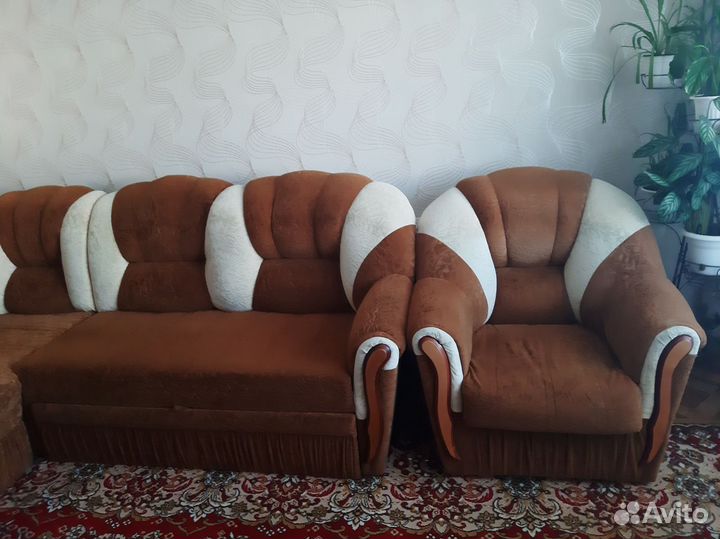 Угловой диван с креслом