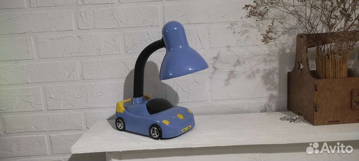 Светильник настольный