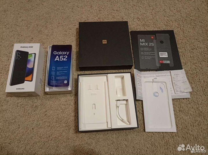 Коробки от самсунг а52 и сяоми ми мих 2s