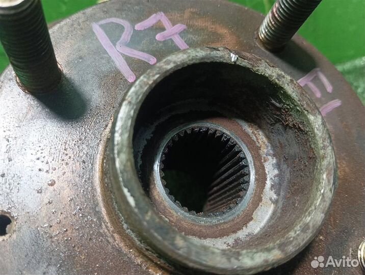 Кулак передний левый Chevrolet Lacetti 2006