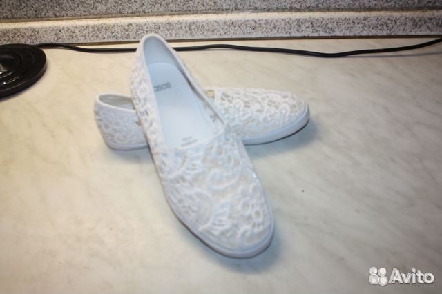 Ажурные дышащие белые слипоны, тапочки