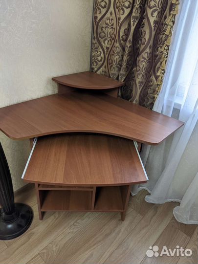 Компьютерный стол