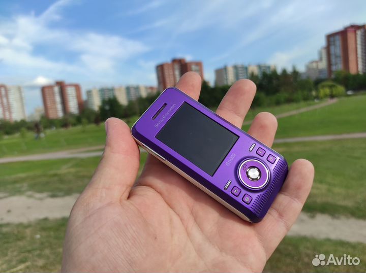 Sony Ericsson S500i Purple