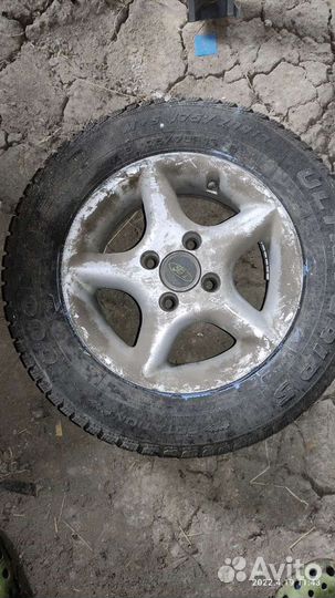 Goodyear UltraGrip 5 175/70 R13