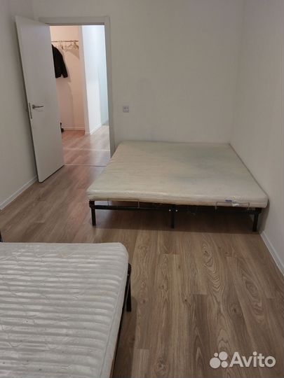 Кроватное основание с матрасом