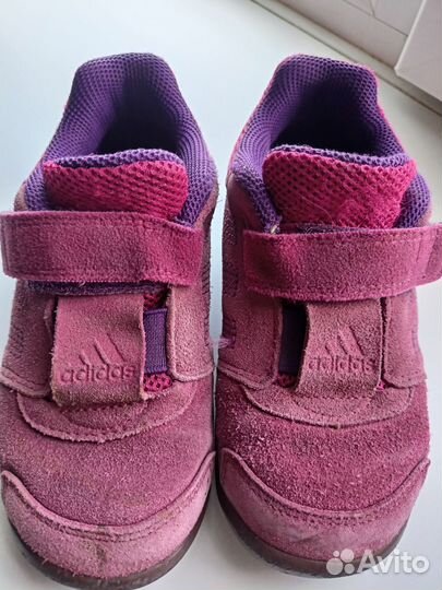 Кроссовки для девочки