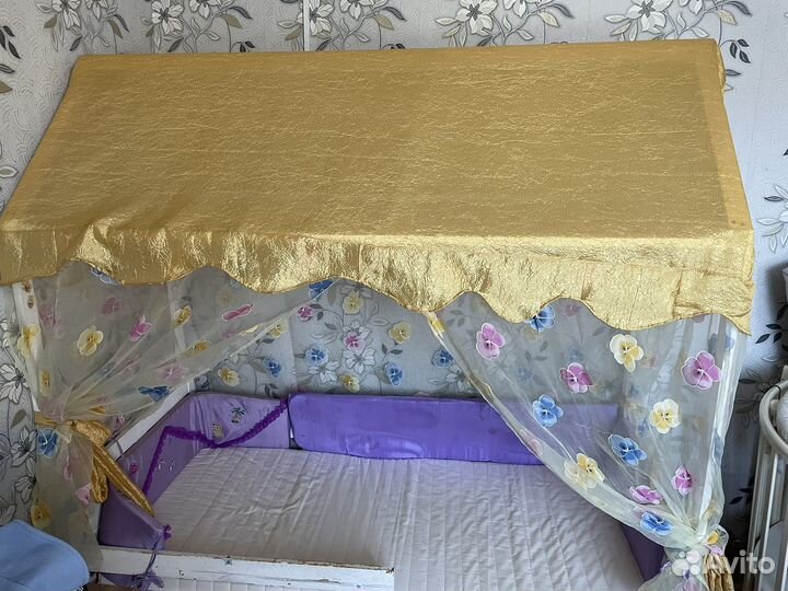 Детская кровать домик