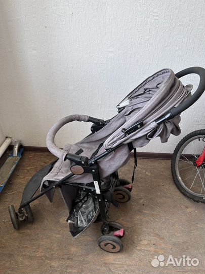 Прогулочная коляска