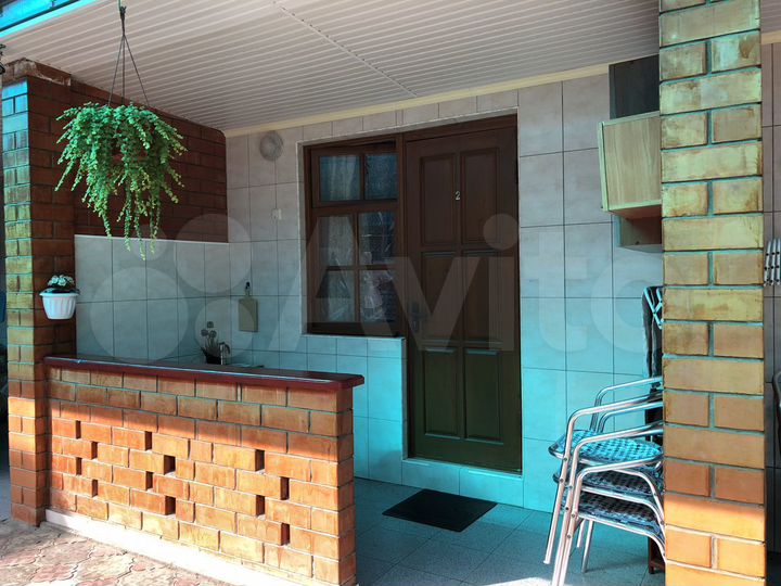 Комната 15 м² в 9-к., 1/3 эт.