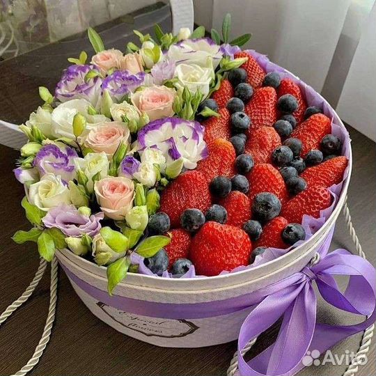Букет фруктовый и ягодный