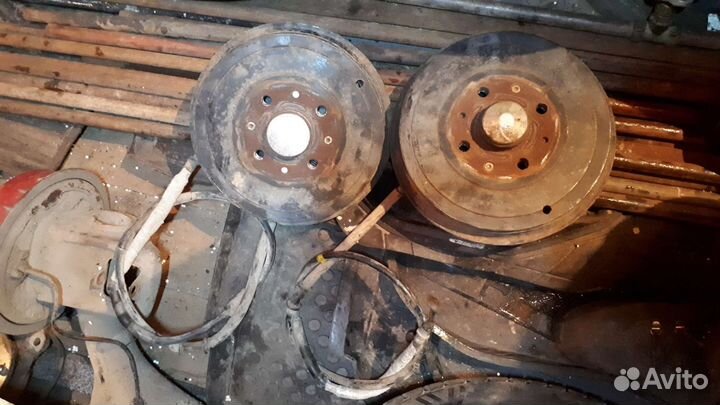 На Опель Корса D-2задних барабана