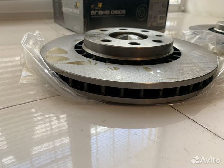 Тормозные диски перед Opel Vectra B Astra Ascona