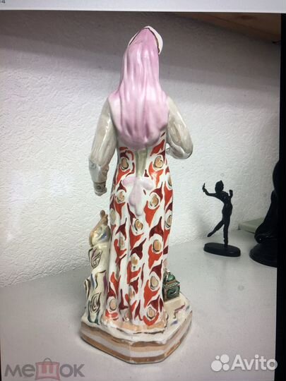 Фарфоровая статуэтка - Хозяйка медной горы- Дулево