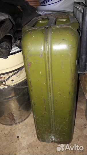 Канистра 20 литров бу - 3 шт