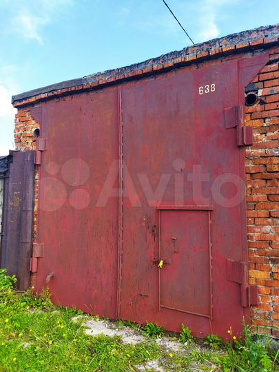 Гараж, > 30 м²