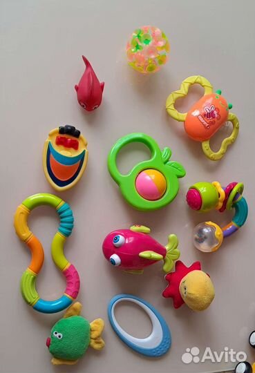 Развивающие игрушки погремушки пакетом