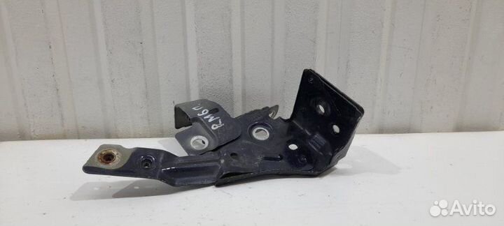 Кронштейн фары правый Renault Megane 3 2008