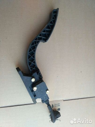 Педаль газа