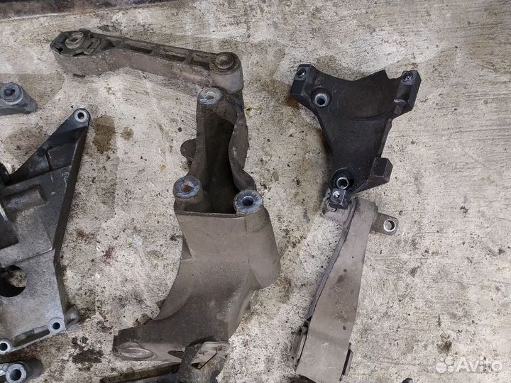 Кронштейн Сааб 9.5