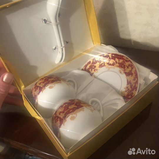 Набор из двух кофейных пар и двух ложек (фарфор)