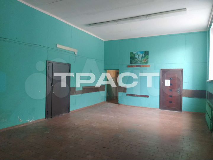 Комната 17 м² в 8-к., 3/9 эт.