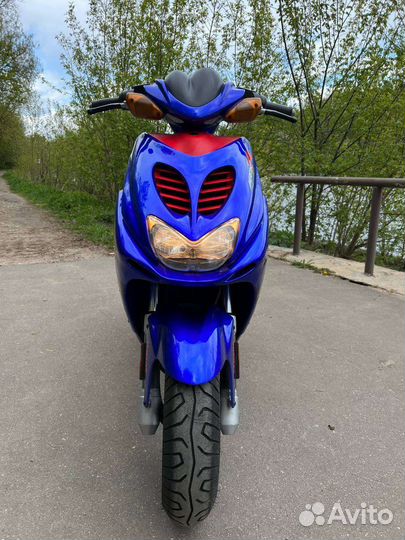 Продам скутер Yamaha Aerox