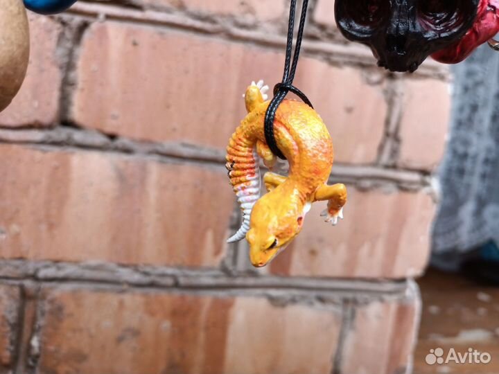 Кулон эублефар ящерица разные на заказ