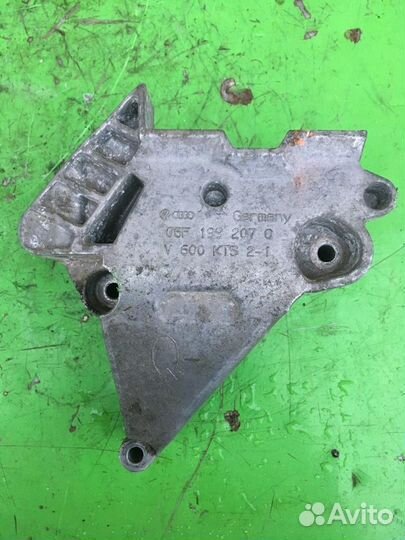 Кронштейн опоры двигателя Фольксваген Гольф 6