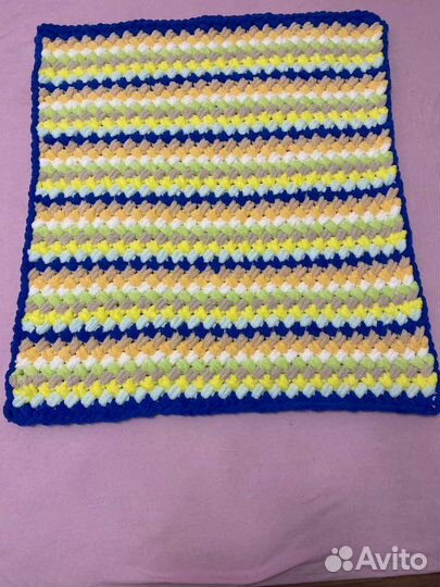 Плюшевый плед разноцветный