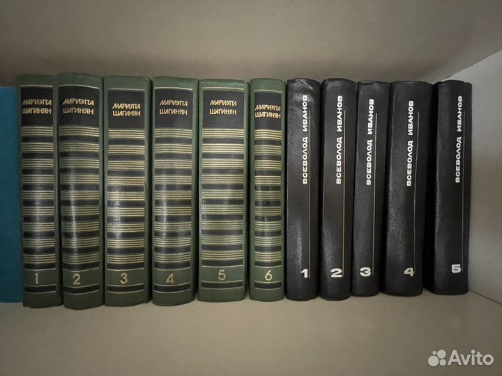 Книги - в библиотеку или школу