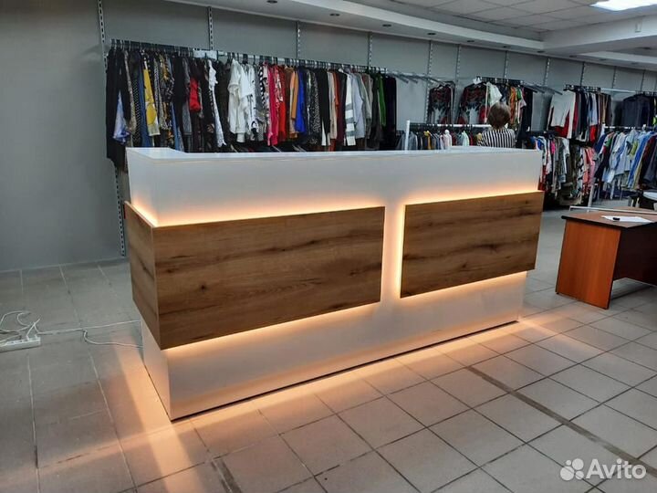 Стойка ресепшн