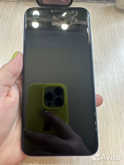 Телефон honor 10