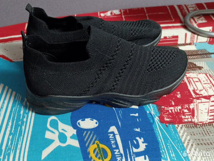 Кроссовки 37 новые