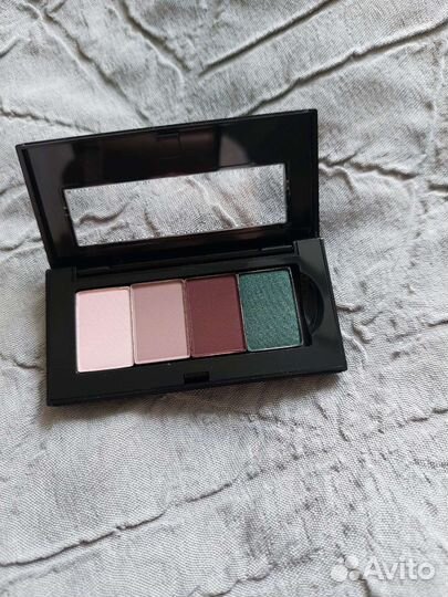 Палитра теней с футляром