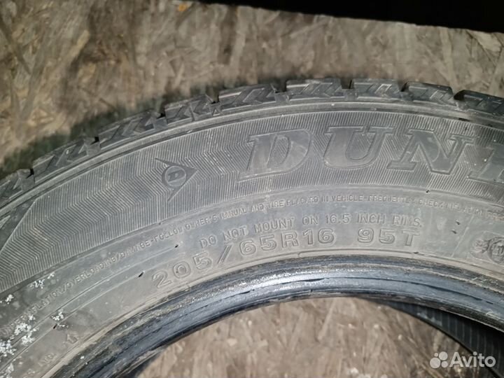 Dunlop SP Winter Maxx WM01 205/65 R16