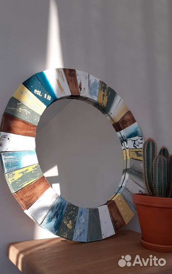 Дизайнерское зеркало в баллийском стиле