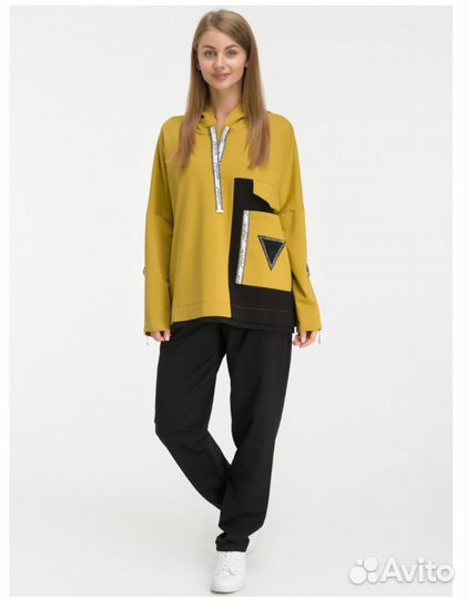 Спортивный женский костюм,свободного кроя