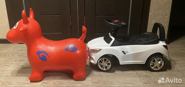 Машина -каталка и корова-прыгун