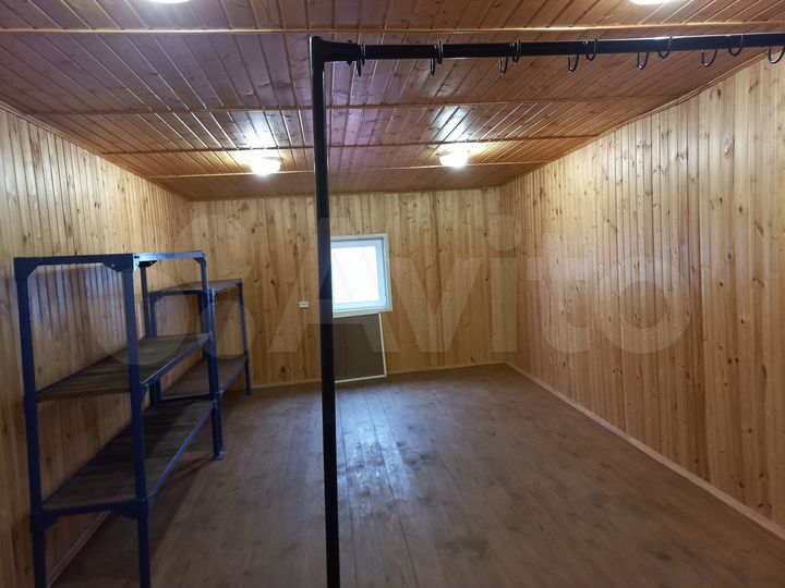 Гараж, > 30 м²