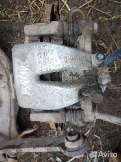 Тойота авенсис Т 250 суппорта задние