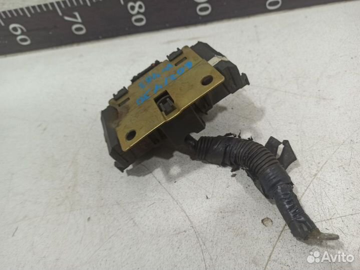 Клемма аккумулятора