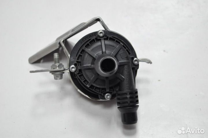 Б/У Б/У Насос охлаждения Mercedes-Benz A0005003500