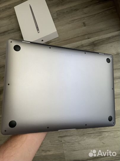 Macbook air 13 2020 i3