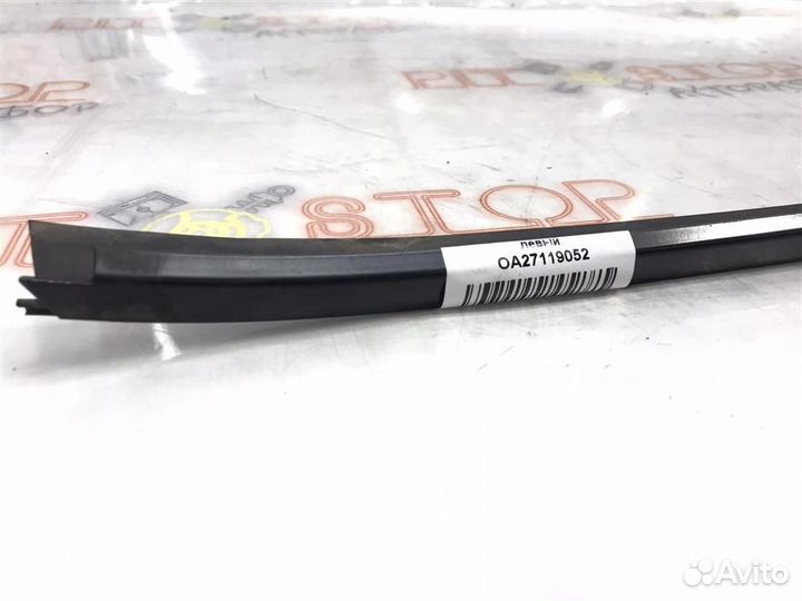 Молдинг лобового стекла левый Porsche Cayenne 9PA