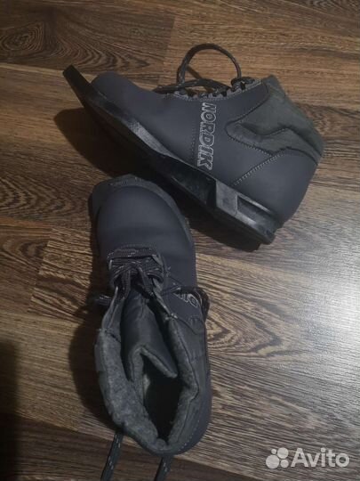 Лыжные ботинки