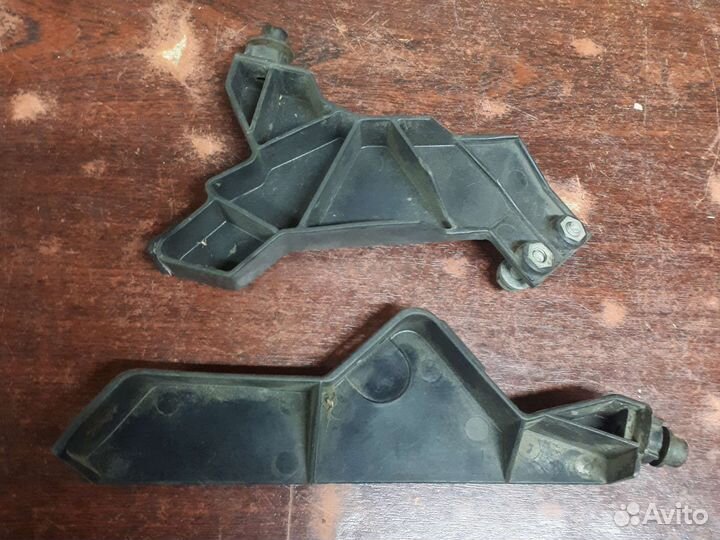 Кронштейн трапеции дворников ауди 100 с4