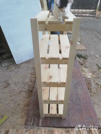 Стеллаж деревянный