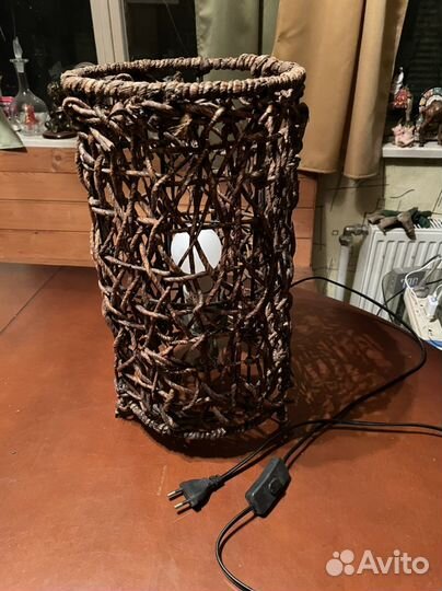 Лампа плетенная